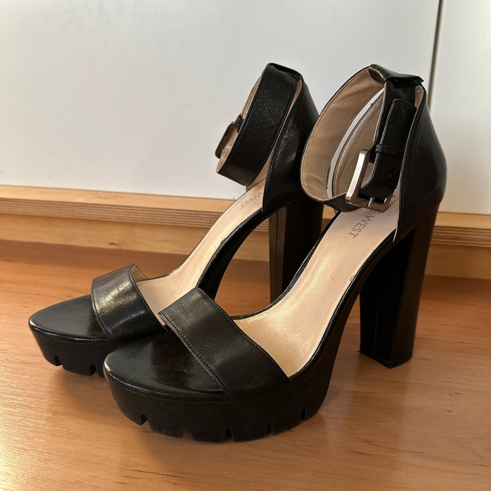 Nine West Black Chunky Heel Sandals